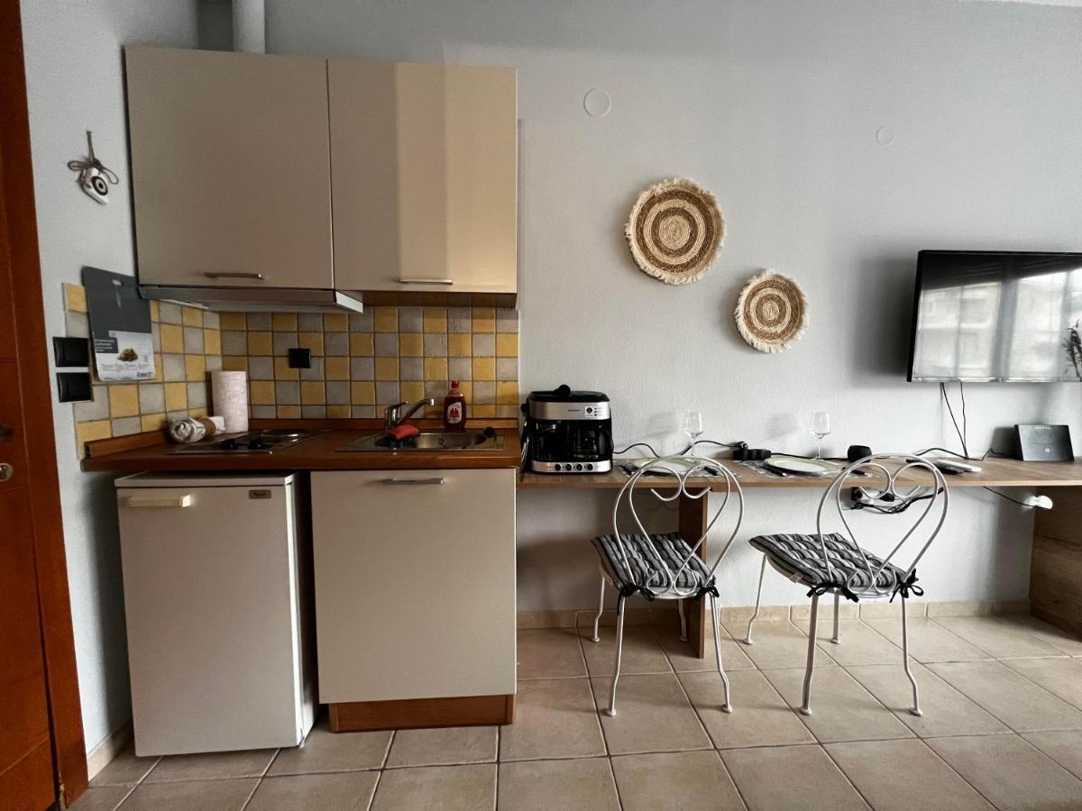 Ferienwohnung B6 Coquette Néa Khilí Exterior foto